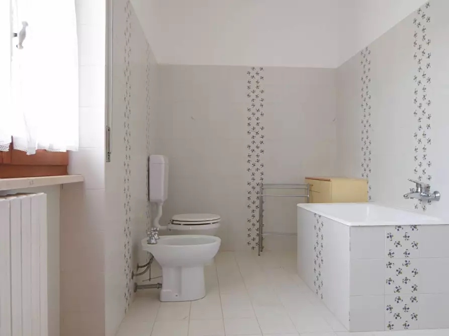 Immagine 7 di Casa indipendente in vendita  in viale Sardegna a Ploaghe