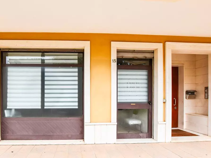 Immagine 2 di Locale commerciale in affitto  in via Antonio Giagu a Sassari