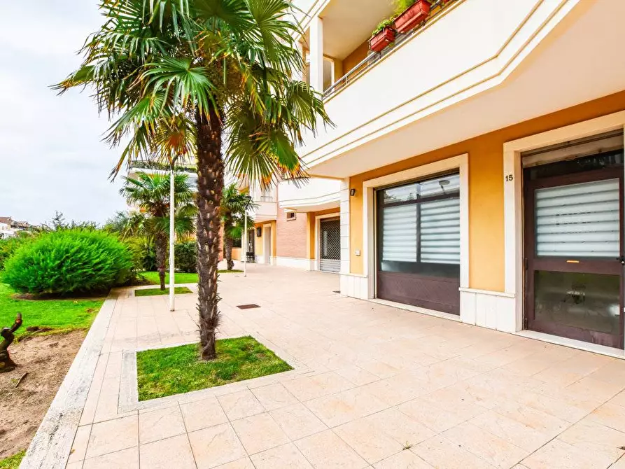 Immagine 3 di Locale commerciale in affitto  in via Antonio Giagu a Sassari