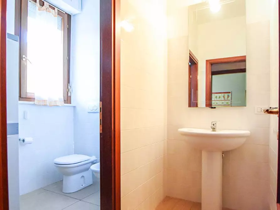 Immagine 19 di Locale commerciale in affitto  in via Antonio Giagu a Sassari