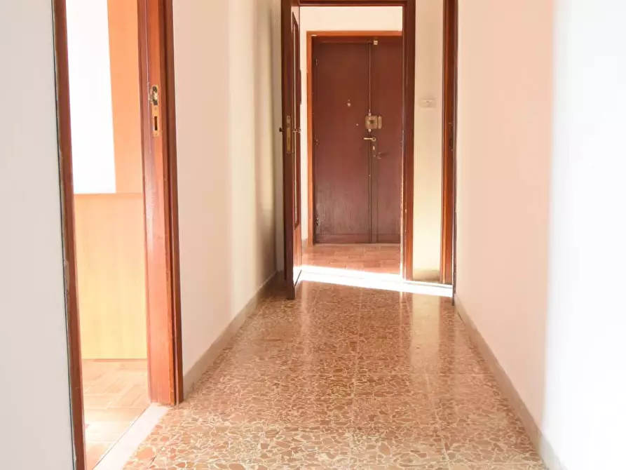 Immagine 23 di Appartamento in vendita  in via Principe di Piemonte a Sassari