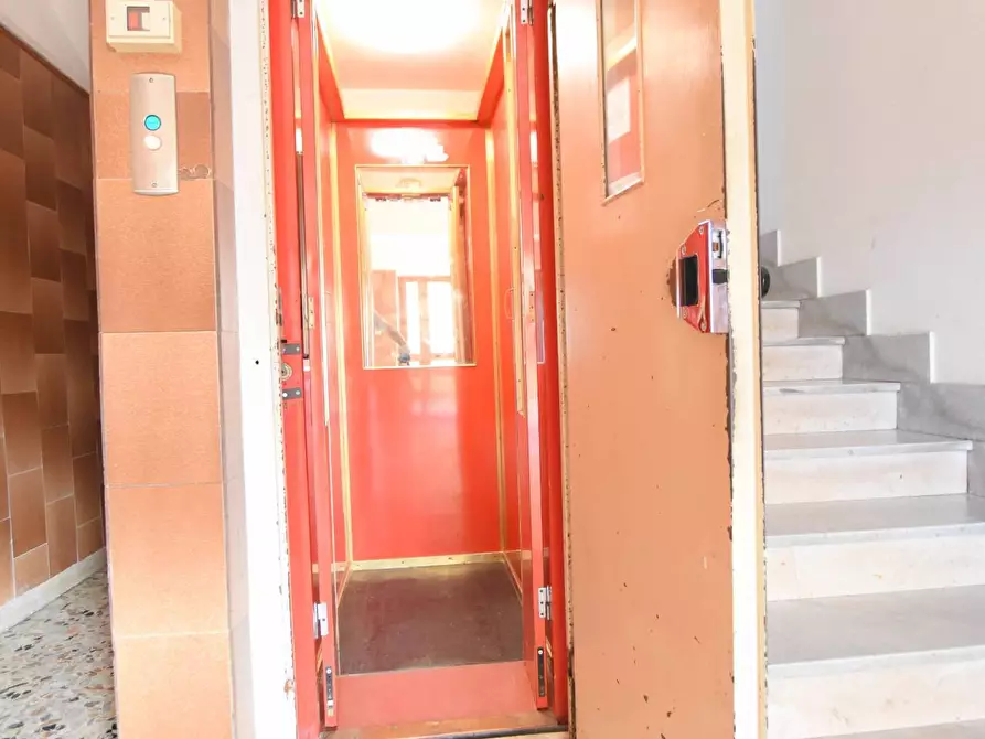 Immagine 30 di Appartamento in vendita  in via Principe di Piemonte a Sassari