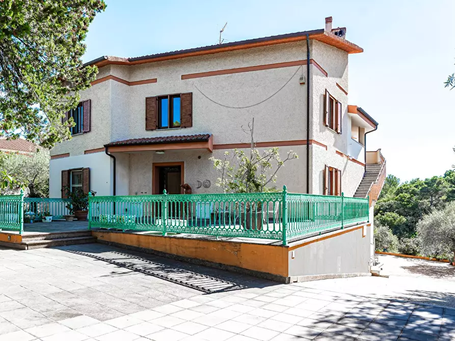 Immagine 1 di Villa in vendita  in Via Verona a Sassari