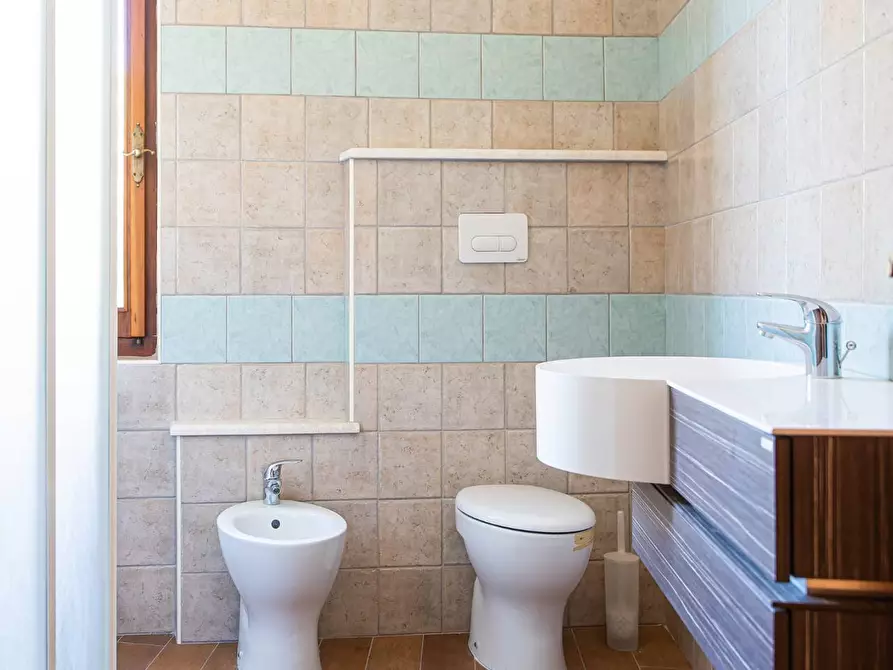 Immagine 21 di Villa in vendita  in Via Verona a Sassari