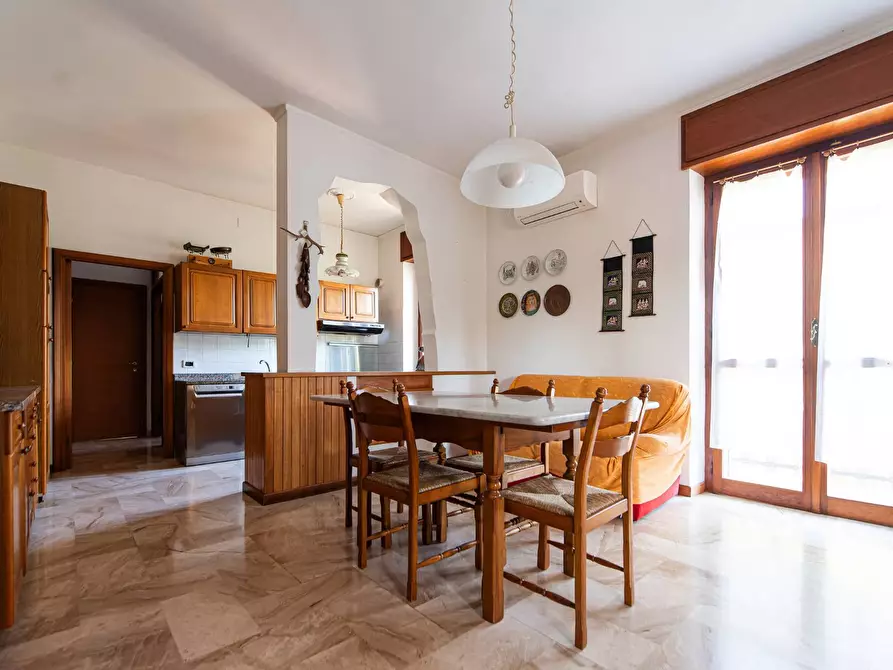 Immagine 28 di Villa in vendita  in Via Verona a Sassari