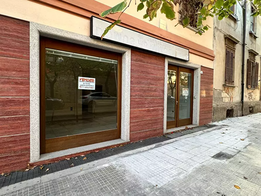 Immagine 1 di Locale commerciale in affitto  in viale Umberto a Sassari