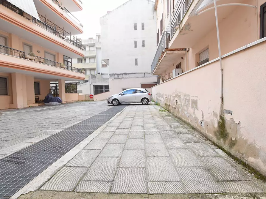 Immagine 24 di Locale commerciale in affitto  in viale Umberto a Sassari