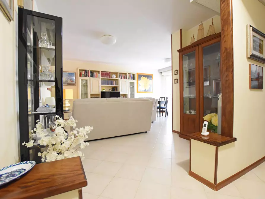 Immagine 11 di Appartamento in vendita  in via Ugo la Malfa a Sassari