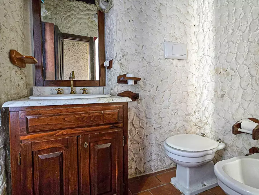 Immagine 17 di Casa indipendente in vendita  in Via S. Dona' a Cagliari