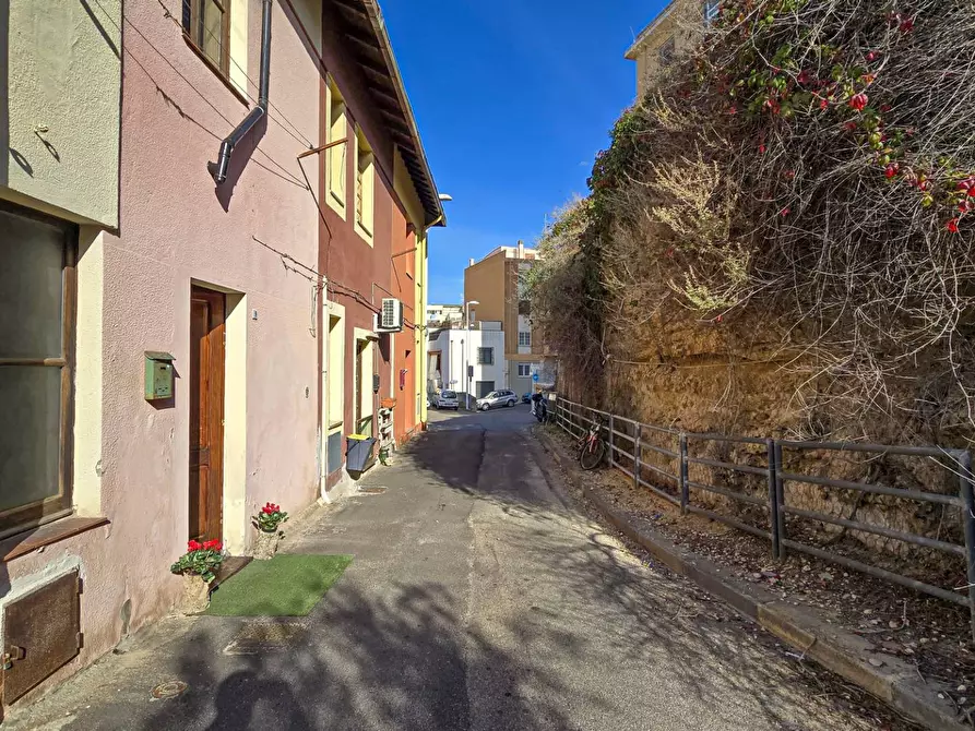 Immagine 24 di Casa indipendente in vendita  in Via S. Dona' a Cagliari