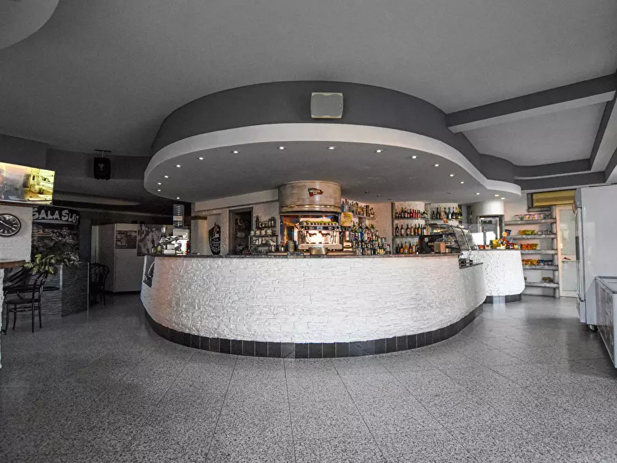 Immagine 5 di Locale commerciale in vendita  in viale Sardegna a Santa Maria Coghinas