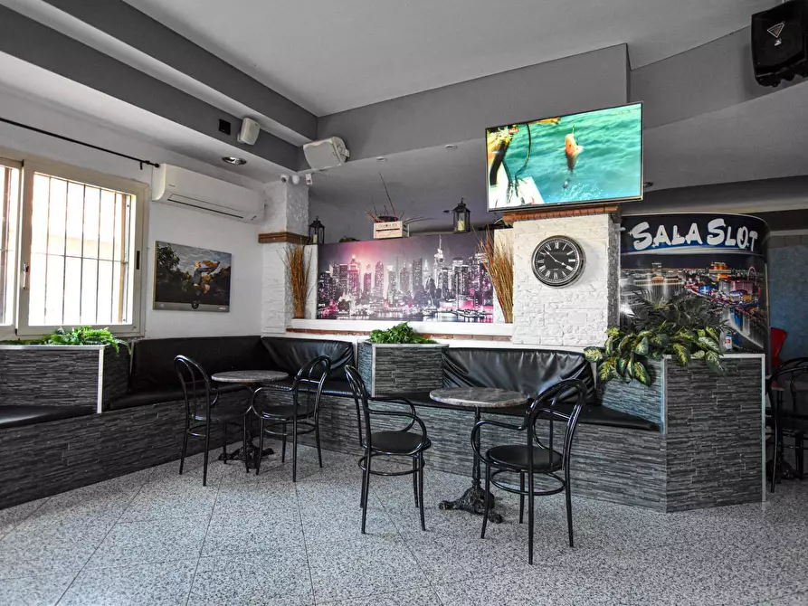 Immagine 8 di Locale commerciale in vendita  in viale Sardegna a Santa Maria Coghinas