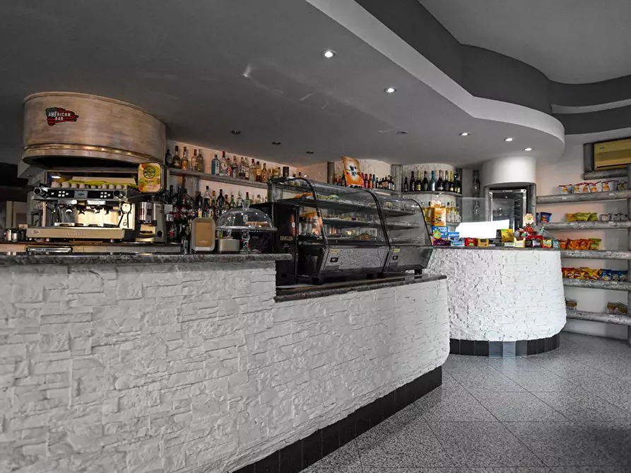 Immagine 11 di Locale commerciale in vendita  in viale Sardegna a Santa Maria Coghinas