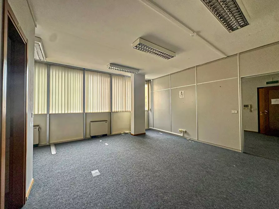 Immagine 2 di Ufficio in vendita  in Viale Umberto a Sassari