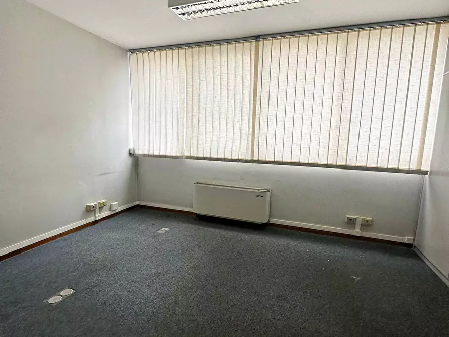 Immagine 3 di Ufficio in vendita  in Viale Umberto a Sassari