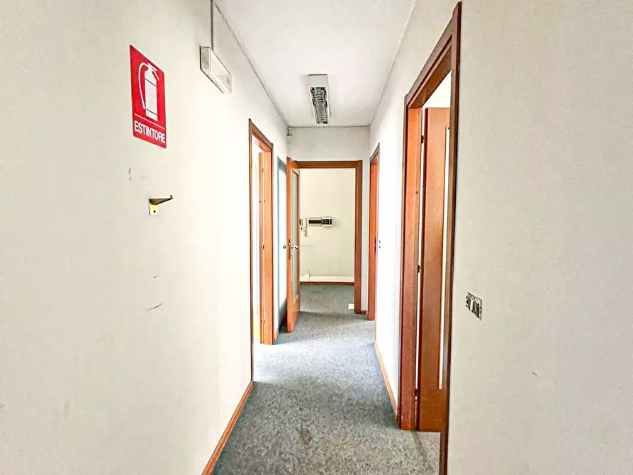 Immagine 4 di Ufficio in vendita  in Viale Umberto a Sassari