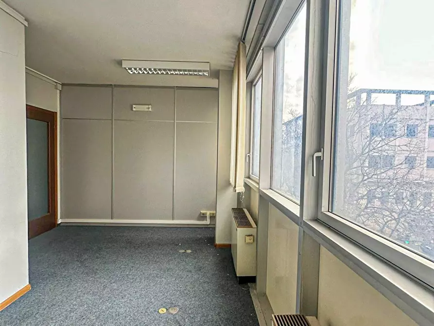 Immagine 14 di Ufficio in vendita  in Viale Umberto a Sassari