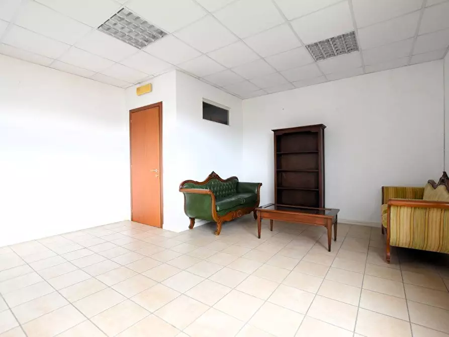 Immagine 4 di Ufficio in vendita  in S.V. Predda Niedda strada 18bis a Sassari