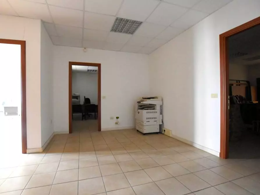 Immagine 5 di Ufficio in vendita  in S.V. Predda Niedda strada 18bis a Sassari