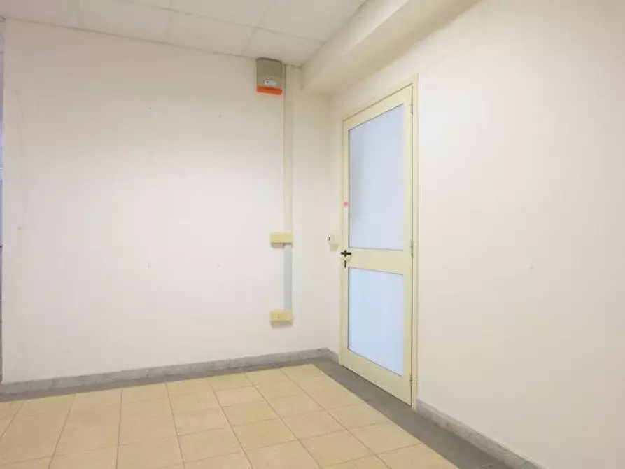 Immagine 13 di Ufficio in vendita  in S.V. Predda Niedda strada 18bis a Sassari