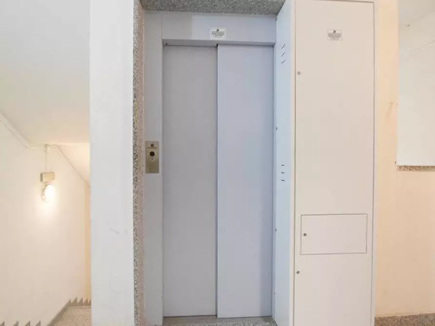 Immagine 15 di Ufficio in vendita  in S.V. Predda Niedda strada 18bis a Sassari