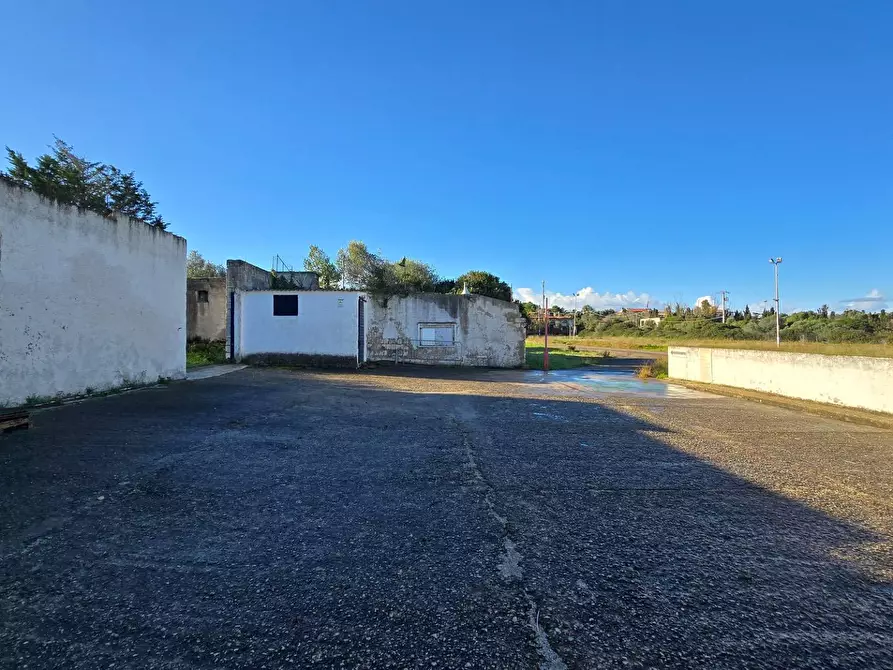 Immagine 16 di Locale commerciale in vendita  in Strada Statale 131 Carlo Felice a Sassari