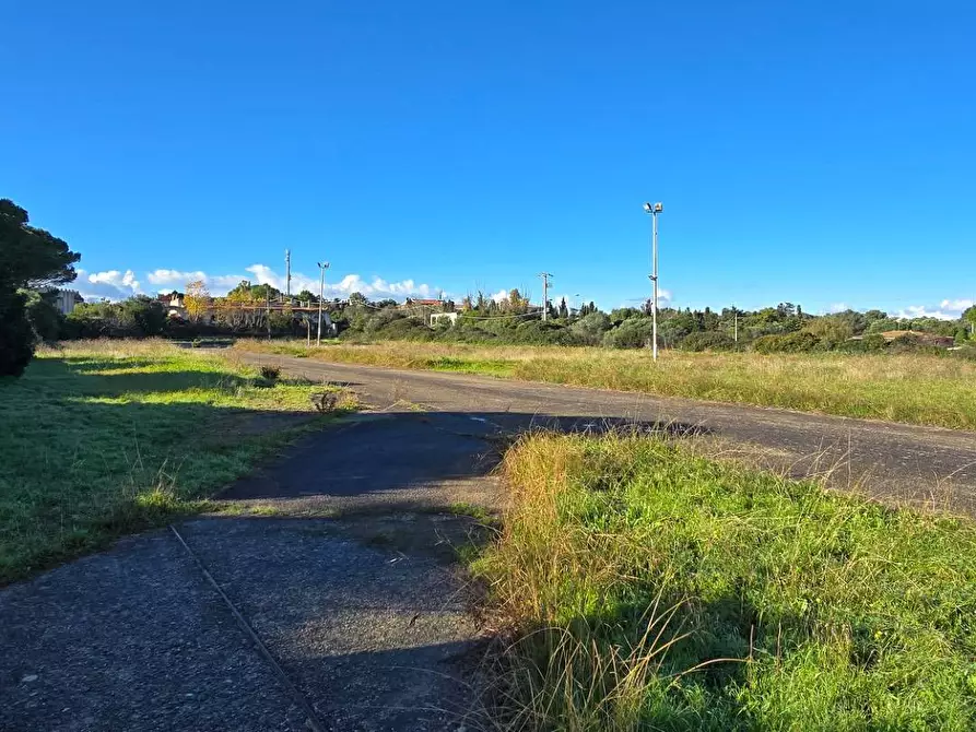 Immagine 18 di Locale commerciale in vendita  in Strada Statale 131 Carlo Felice a Sassari