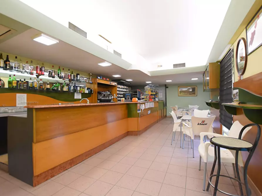 Immagine 2 di Locale commerciale in vendita  in via domenico millelire a Sassari