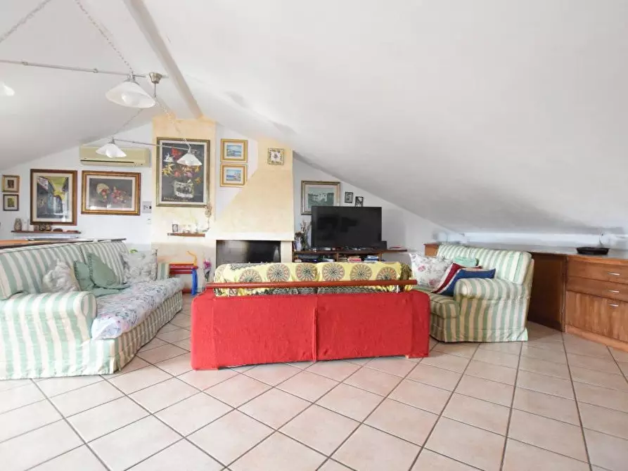 Immagine 5 di Casa bifamiliare in vendita  in SS SS Fertilia a Sassari