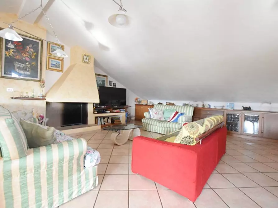 Immagine 6 di Casa bifamiliare in vendita  in SS SS Fertilia a Sassari