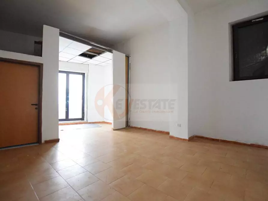 Immagine 20 di Locale commerciale in affitto  in VIA MANZONI a Nuoro