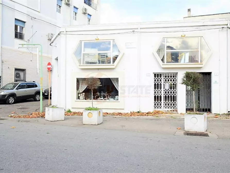 Immagine 21 di Locale commerciale in affitto  in VIA MANZONI a Nuoro