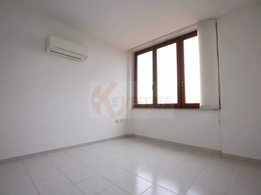 Immagine 4 di Ufficio in vendita  in VIA MEREU a Nuoro