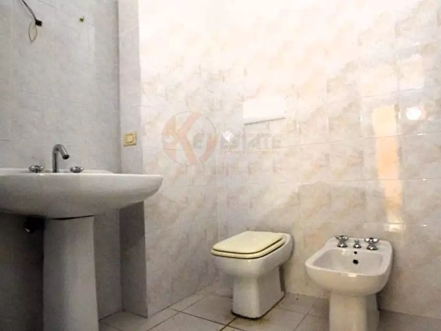 Immagine 14 di Ufficio in vendita  in VIA MEREU a Nuoro