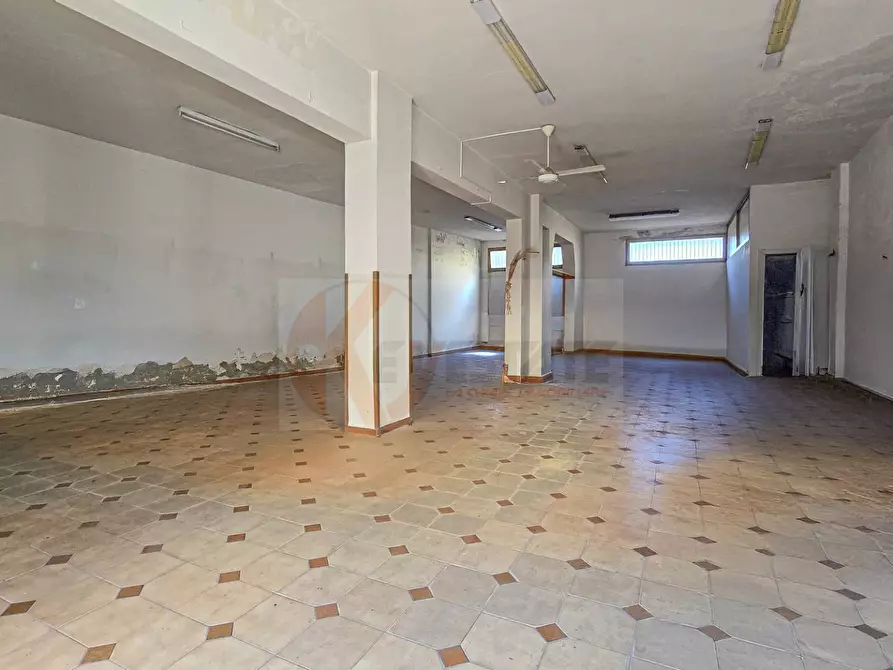 Immagine 5 di Locale commerciale in vendita  in via marogna a Sassari