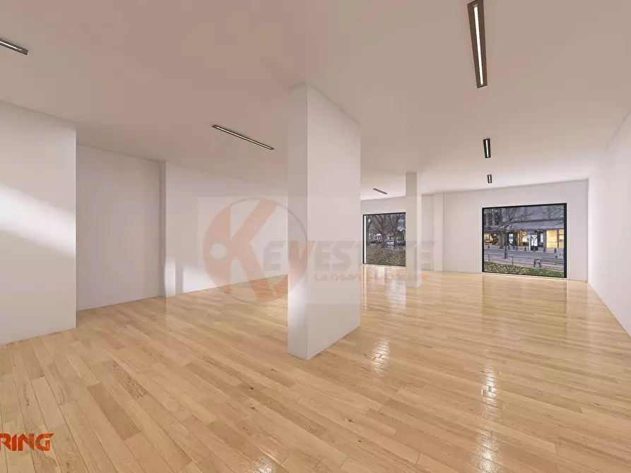 Immagine 1 di Locale commerciale in vendita  in via marogna a Sassari