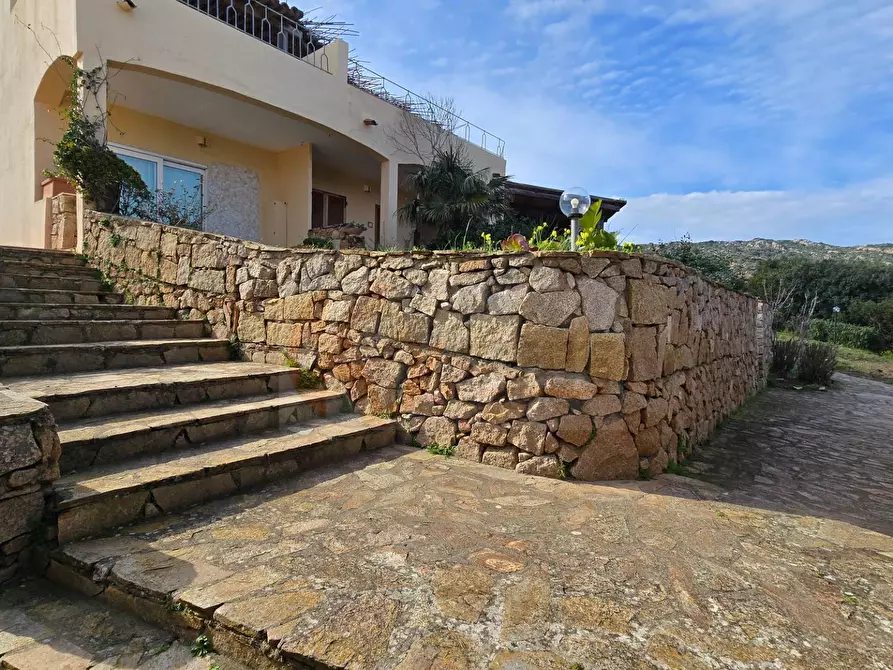 Immagine 17 di Appartamento in vendita  in Via del Gabbiano a Arzachena