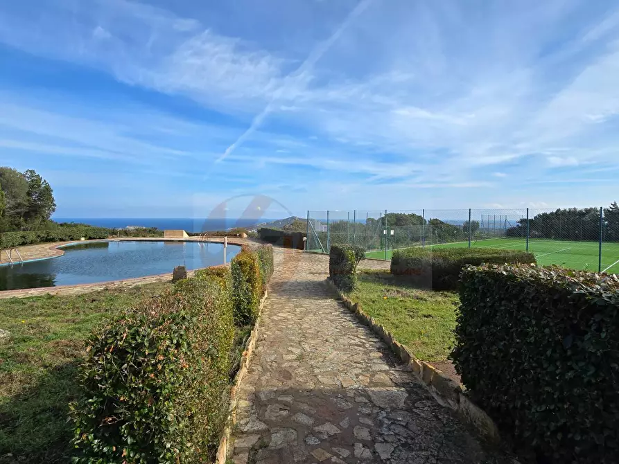 Immagine 18 di Appartamento in vendita  in Via del Gabbiano a Arzachena