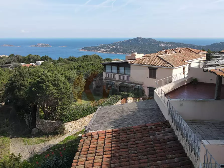 Immagine 22 di Appartamento in vendita  in Via del Gabbiano a Arzachena