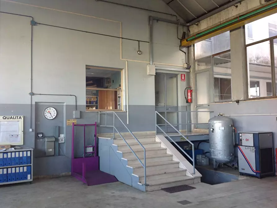 Immagine 6 di Capannone industriale in vendita  in Via Roma a Martinsicuro