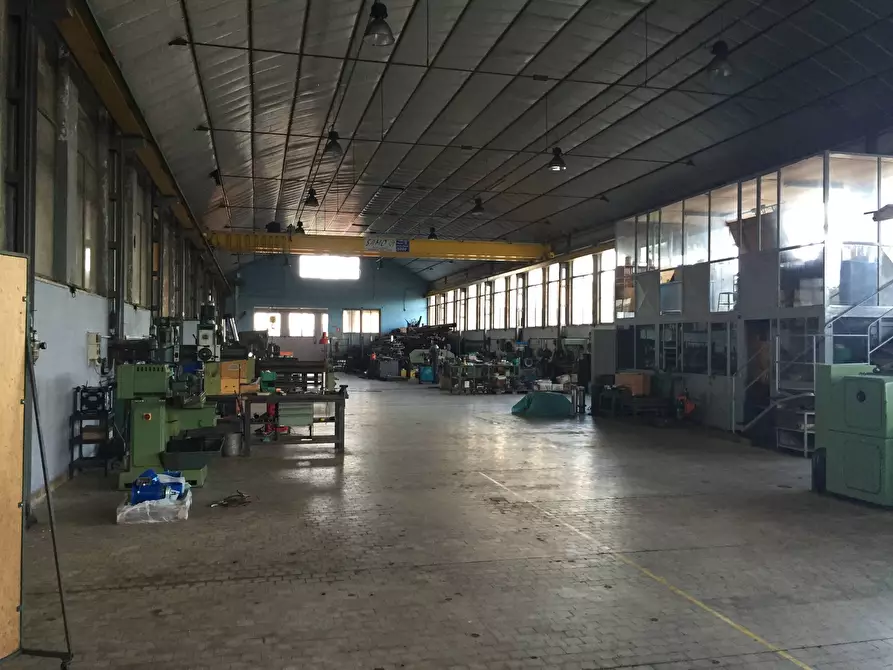 Immagine 7 di Capannone industriale in vendita  in Via Roma a Martinsicuro