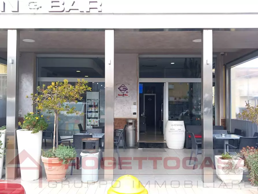 Immagine 1 di Attività commerciale in vendita  in Via Alessandro Manzoni a Monteprandone