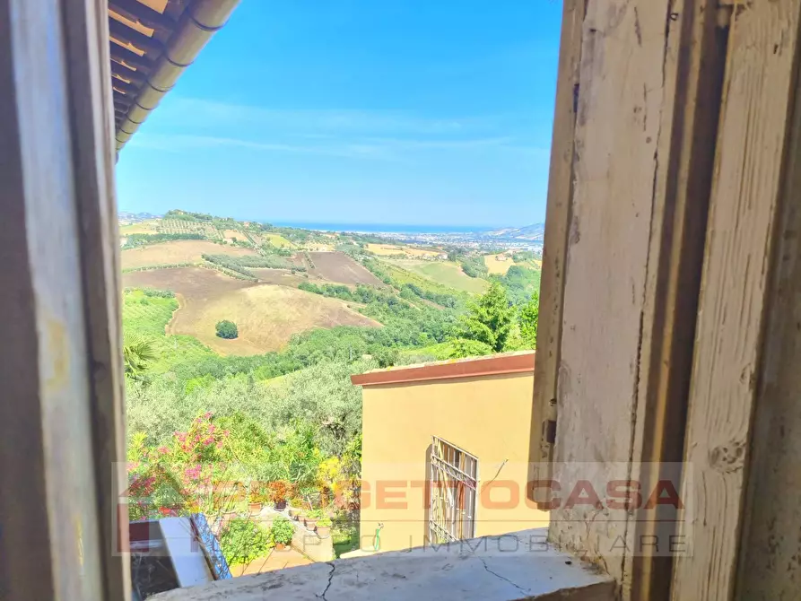 Immagine 2 di Casa indipendente in vendita  in VIA LEOPARDI a Monsampolo Del Tronto