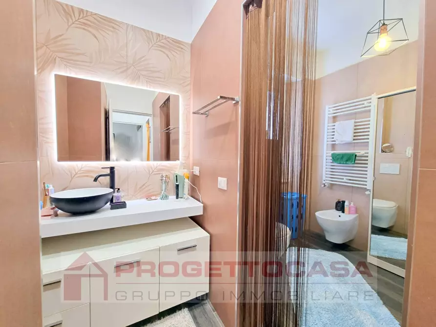 Immagine 12 di Appartamento in vendita  in roma a San Benedetto Del Tronto