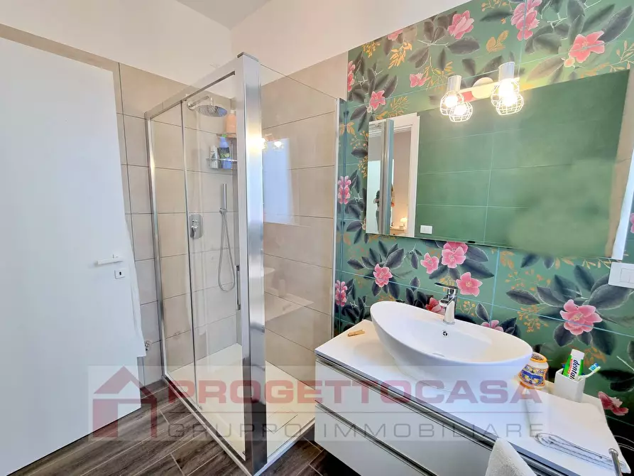 Immagine 29 di Appartamento in vendita  in roma a San Benedetto Del Tronto