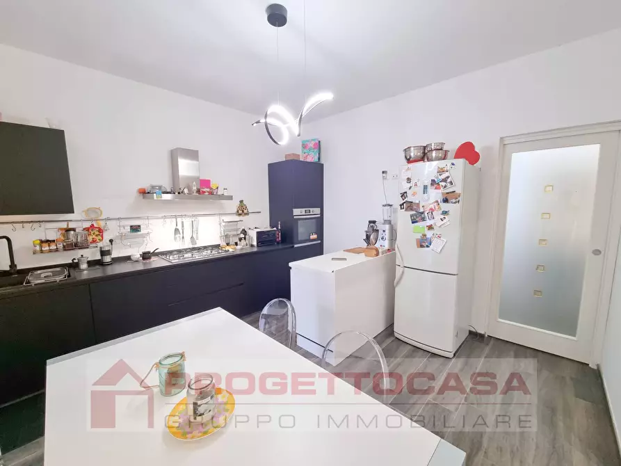 Immagine 3 di Appartamento in vendita  in roma a San Benedetto Del Tronto