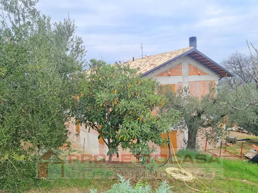 Immagine 3 di Casa indipendente in vendita  a Colli Del Tronto
