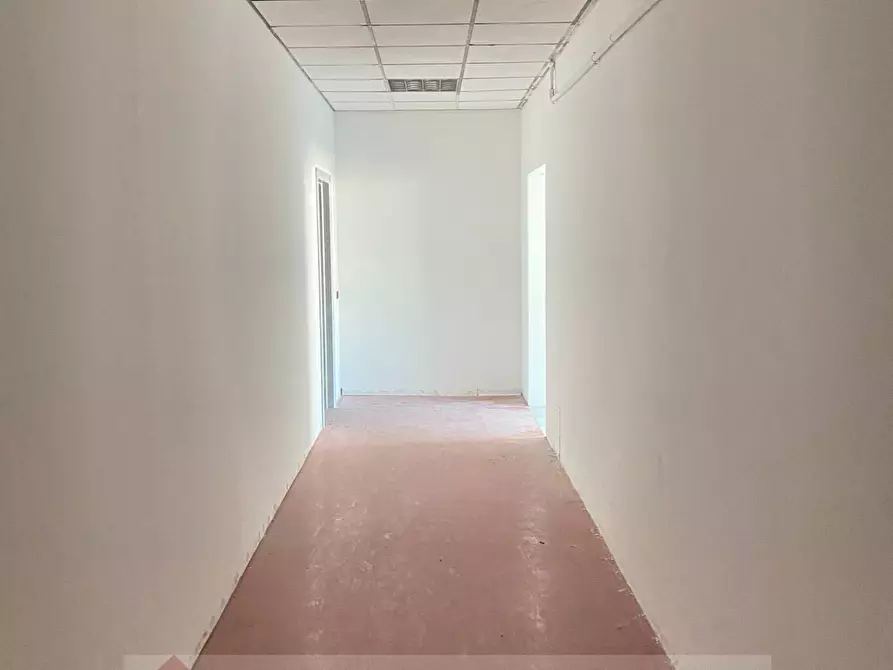 Immagine 5 di Capannone industriale in affitto  in Via Nevada a Grottammare