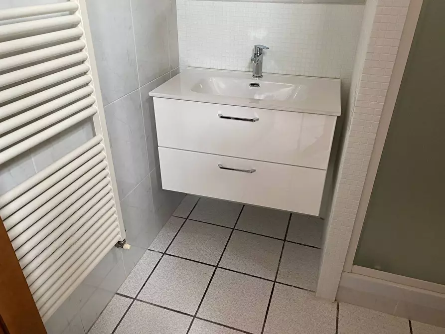 Immagine 3 di Appartamento in affitto  in viale cesarea a Ravenna