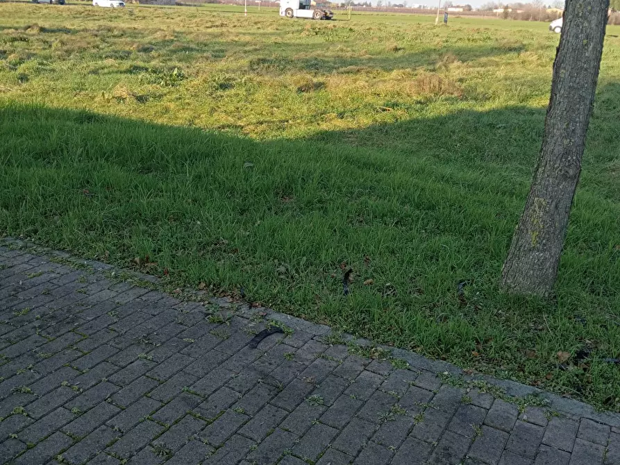 Immagine 4 di Locale commerciale in vendita  in via maestri del lavoro a Faenza